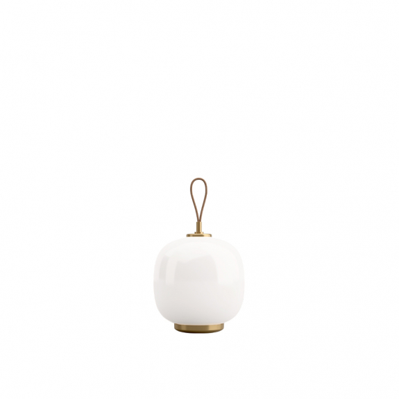 VL45 Radiohus Portable Bordslampa Opal White/Brass i gruppen Belysning / Inomhus / Uppladdningsbara lampor hos Vxj Elektriska (5744171711)