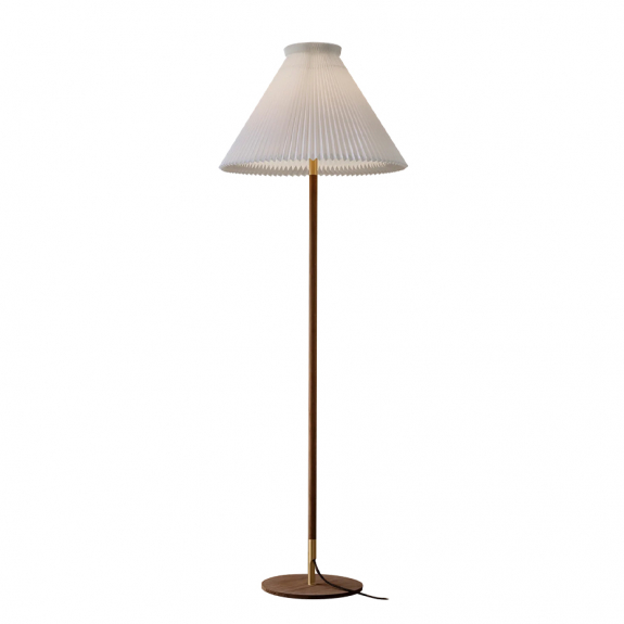 Le Klint 328 LK 80 Golvlampa Smoked Oak/Brass i gruppen Belysning / Inomhus / Golvlampor hos Vxj Elektriska (LEK-328SO)