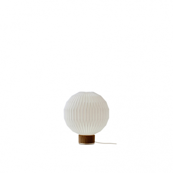 Le Klint 375 Bordslampa Small Smoked Oak/Brass i gruppen Belysning / Inomhus / Bordslampor hos Vxj Elektriska (LEK-375SSO)