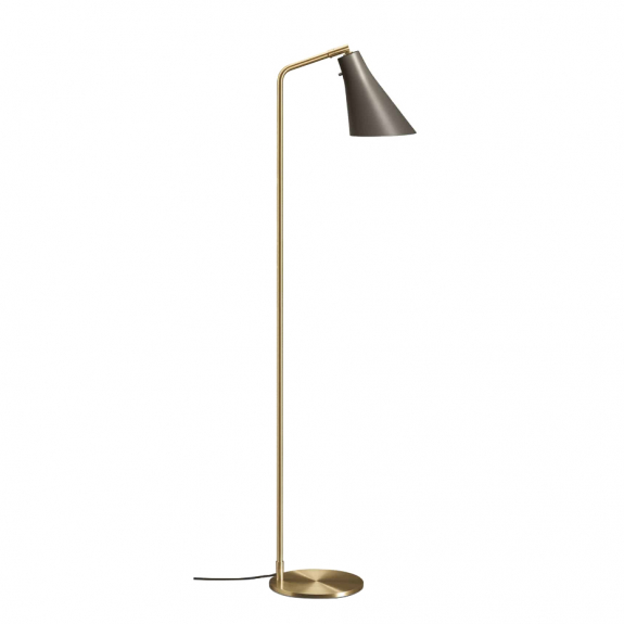 Miller Golvlampa Umbra Grey/Brass i gruppen Belysning / Inomhus / Golvlampor hos Vxj Elektriska (RUBN-850371126)